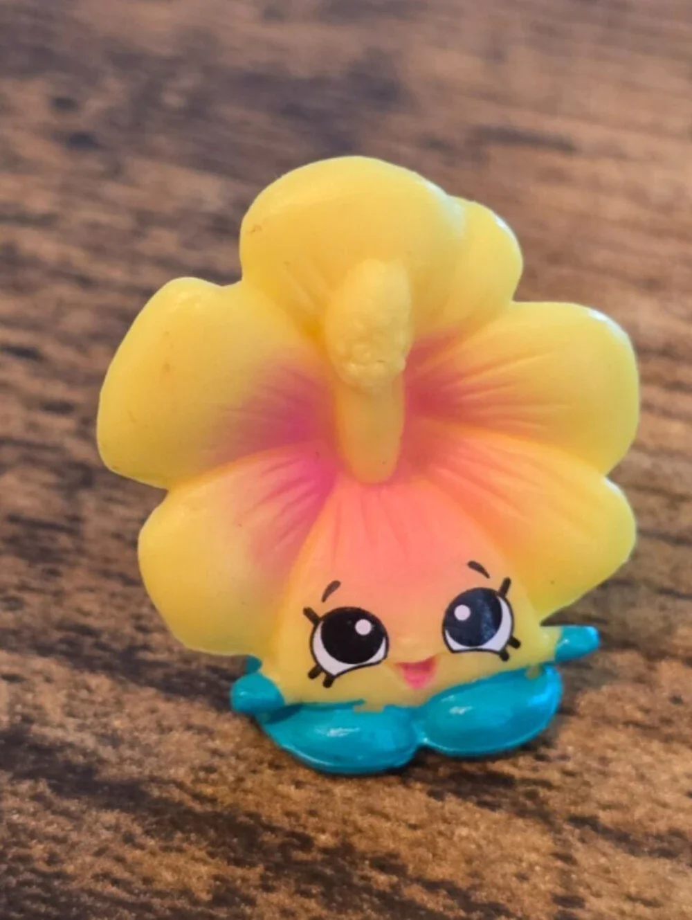 Heidi Hibiscus from the Season 4 Fashion Spree range of Shopkins